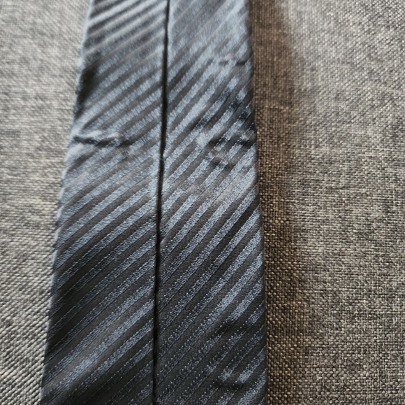 Hugo Boss Black Striped Tie 3 inches in Width - Picture 10 of 12